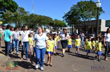 Foto - Desfile Cívico em comemoração ao aniversário de Pérola encanta moradores / Parte 1