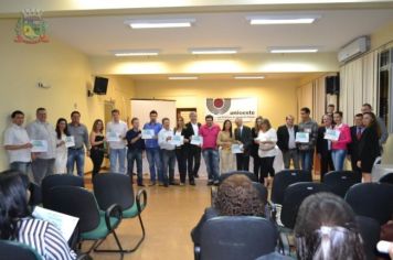Foto - Primeira Turma da Capacitação do Bom Negócio Paraná de Pérola recebe certificados