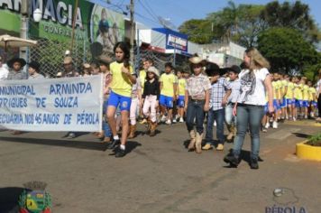 Foto - Desfile Cívico em comemoração ao aniversário de Pérola encanta moradores / Parte 2