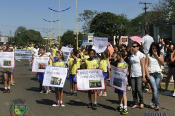 Foto - Desfile Cívico em comemoração ao aniversário de Pérola encanta moradores / Parte 2