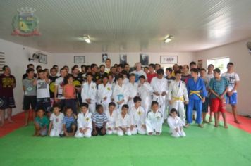 Foto - Atletas de Jiu Jitsu de Pérola conquistam 05 medalhas em Campeonato