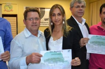 Foto - Primeira Turma da Capacitação do Bom Negócio Paraná de Pérola recebe certificados