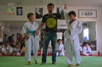 Foto - Atletas de Jiu Jitsu de Pérola conquistam 05 medalhas em Campeonato