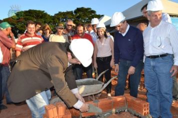 Foto - Entrega de escrituras de 129 casas em Pérola