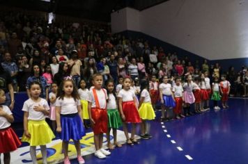 Foto - APRESENTAÇÃO DAS ESCOLAS