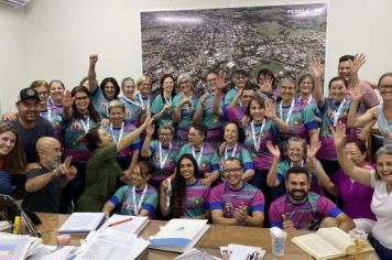 Foto - Entrega das medalhas as atletas que participaram do JIIDO