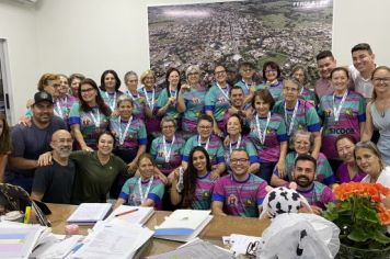 Foto - Entrega das medalhas as atletas que participaram do JIIDO