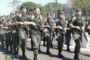 Foto - Desfile Cívico em comemoração ao aniversário de Pérola encanta moradores / Parte 2