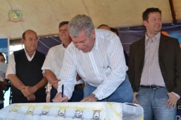 Foto - Entrega de escrituras de 129 casas em Pérola