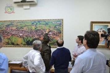 Foto - Entrega de escrituras de 129 casas em Pérola