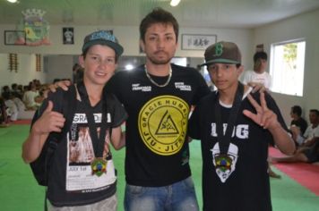Foto - Atletas de Jiu Jitsu de Pérola conquistam 05 medalhas em Campeonato