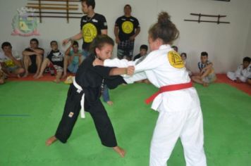 Foto - Atletas de Jiu Jitsu de Pérola conquistam 05 medalhas em Campeonato