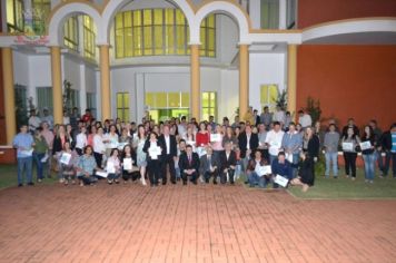 Foto - Primeira Turma da Capacitação do Bom Negócio Paraná de Pérola recebe certificados