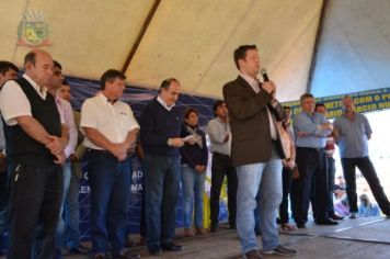 Foto - Entrega de escrituras de 129 casas em Pérola