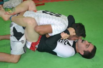 Foto - Atletas de Jiu Jitsu de Pérola conquistam 05 medalhas em Campeonato
