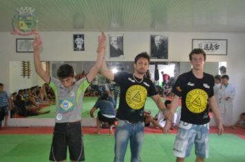 Foto - Atletas de Jiu Jitsu de Pérola conquistam 05 medalhas em Campeonato