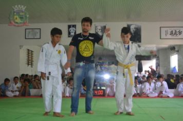 Foto - Atletas de Jiu Jitsu de Pérola conquistam 05 medalhas em Campeonato