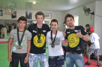 Foto - Atletas de Jiu Jitsu de Pérola conquistam 05 medalhas em Campeonato