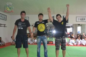 Foto - Atletas de Jiu Jitsu de Pérola conquistam 05 medalhas em Campeonato