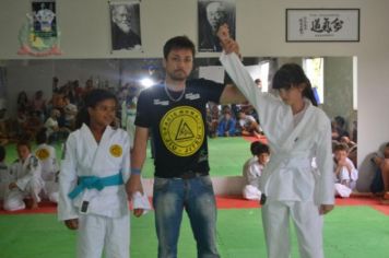 Foto - Atletas de Jiu Jitsu de Pérola conquistam 05 medalhas em Campeonato