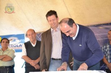 Foto - Entrega de escrituras de 129 casas em Pérola