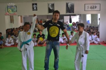 Foto - Atletas de Jiu Jitsu de Pérola conquistam 05 medalhas em Campeonato