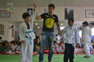 Foto - Atletas de Jiu Jitsu de Pérola conquistam 05 medalhas em Campeonato