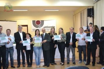 Foto - Primeira Turma da Capacitação do Bom Negócio Paraná de Pérola recebe certificados