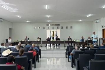 Audiência pública em Pérola debate crise na cadeia do leite e reforça apoio aos produtores