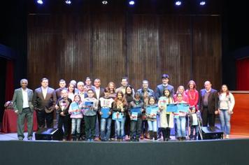 Parlamentares mirins são diplomados em Pérola