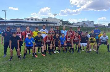 PÉROLA RECEBE A VISITA DO COORDENADOR DA ESCOLA FURACÃO DO ATLÉTICO PARANAENSE.