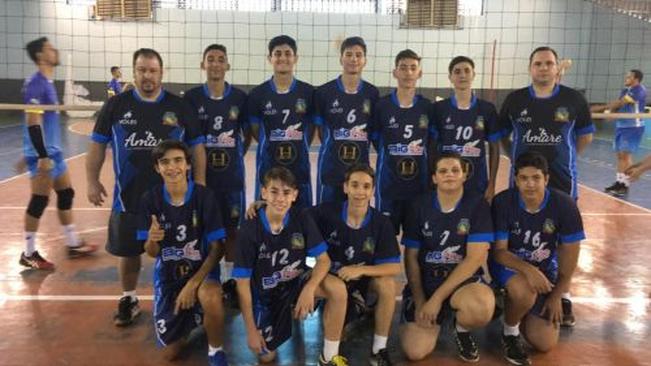 Pérola encerra mais uma participação com títulos no Voleibol