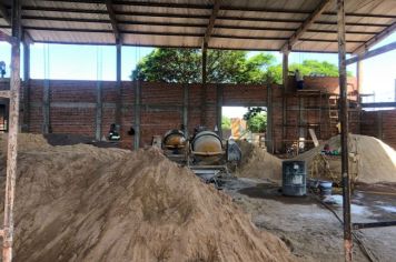 Reforma da quadra e ampliação do vestiário da Escola Arminda Rodrigues de Souza